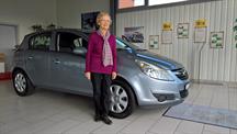 Frau Verena Winistörfer aus Balsthal mit Ihrem Opel Corsa